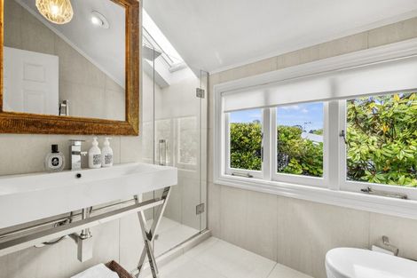 Photo of property in 49b Roland Road, Greenhithe, Auckland, 0632