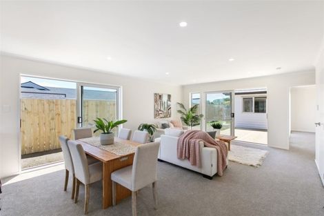 Photo of property in 27 Matata Drive, Takanini, 2112