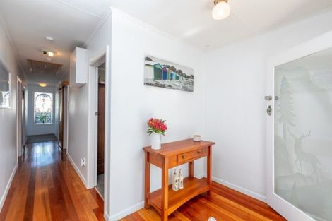 Photo of property in 2 Kapiti Crescent, Titahi Bay, Porirua, 5022