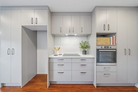 Photo of property in 7 Thornbury Lane, Timberlea, Upper Hutt, 5018
