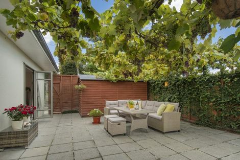 Photo of property in 2 Thornlea Drive, Welcome Bay, Tauranga, 3112