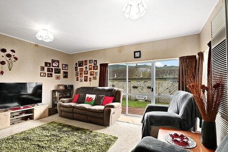 Photo of property in 22 Memphis Grove, Totara Park, Upper Hutt, 5018