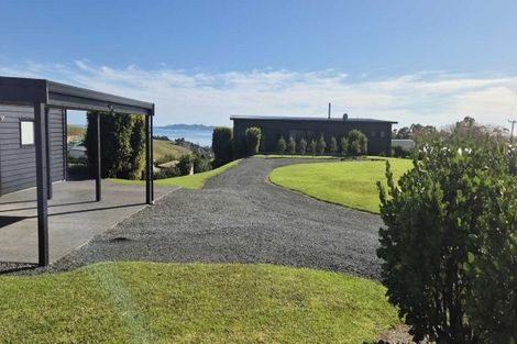 Photo of property in 330 Cable Bay Block Road, Cable Bay, 0420