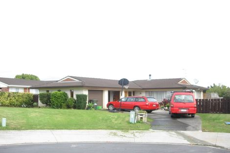 Photo of property in 28 Tupaki Place, Pakuranga Heights, Auckland, 2010