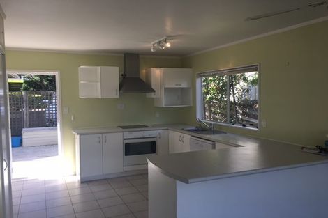 Photo of property in 31 Shakespear Road, Army Bay, Whangaparaoa, 0930