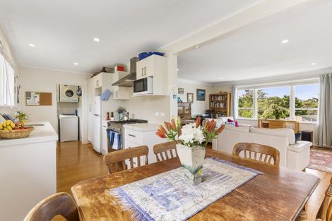 Photo of property in 32 Windy Ridge Road, Glenfield, Auckland, 0629