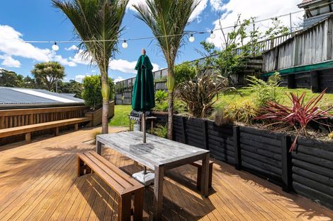 Photo of property in 81 Rangeview Road, Sunnyvale, Auckland, 0612