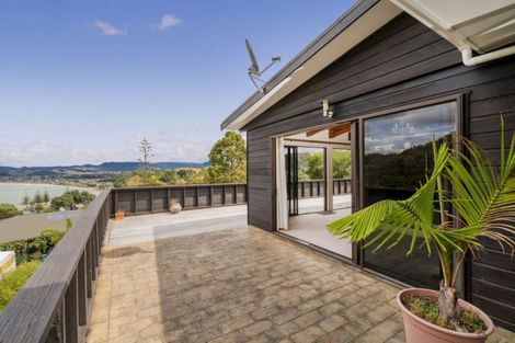 Photo of property in 4 Pohutukawa Grove, Whitianga, 3510