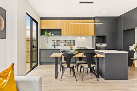 Photo of property in 19 Konoba Avenue, Kumeu, 0810