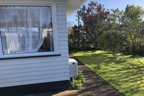 Photo of property in 11 Kennedy Place, Merrilands, New Plymouth, 4312