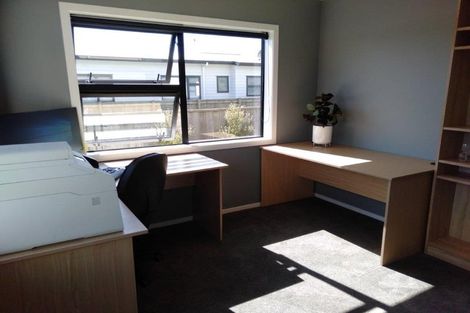 Photo of property in 35 Gallipoli Place, Paraparaumu, 5032