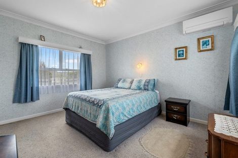 Photo of property in 180 Taupaki Road, Taupaki, Henderson, 0782