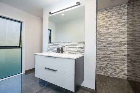 Photo of property in 18 Roger Renall Avenue, Lansdowne, Masterton, 5810