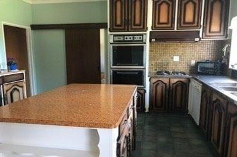 Photo of property in 28 Beach Road, Omata, New Plymouth, 4374