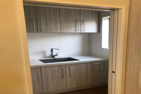 Photo of property in 21b Stamford Crescent, Flat Bush, Auckland, 2019