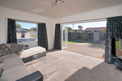 Photo of property in 319 Estuary Road, South New Brighton, Christchurch, 8062