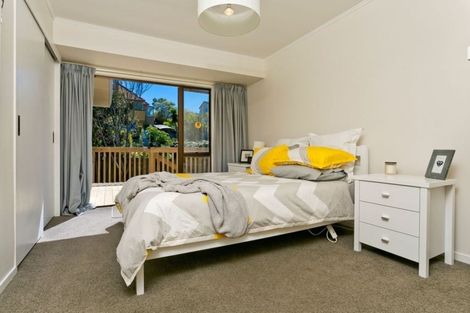 Photo of property in 2/12 Remus Place, Totara Vale, Auckland, 0629
