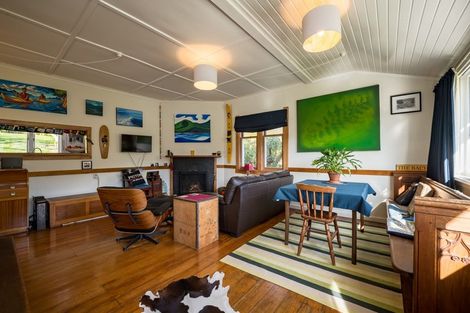 Photo of property in 17a Taranaki Street, Picton, 7220