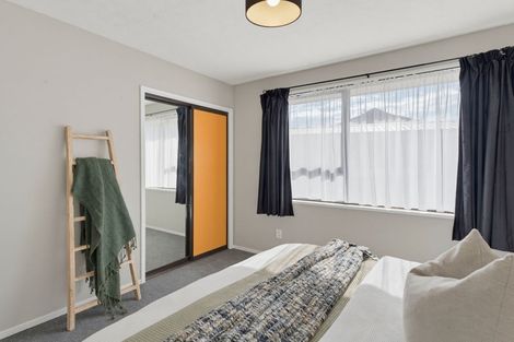 Photo of property in 52 Valecrest Avenue, Parklands, Christchurch, 8083