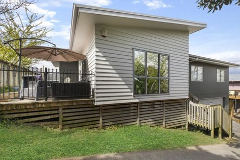 Photo of property in 5a Collingwood Road, Waiuku, 2123
