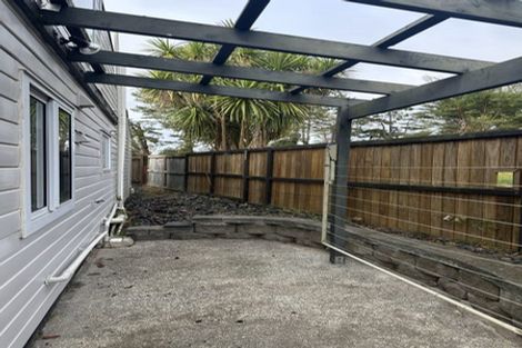 Photo of property in 19 Allington Road, Massey, Auckland, 0614