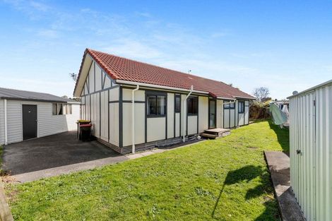 Photo of property in 9b Lyn Grove, Papamoa Beach, Papamoa, 3118