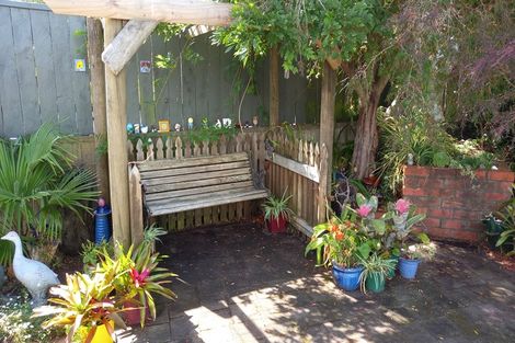 Photo of property in 6 Linda Place, Saint Johns Hill, Whanganui, 4501