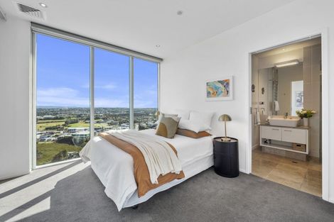 Photo of property in Sentinel Apartments, 2703/3 Northcroft Street, Takapuna, Auckland, 0622