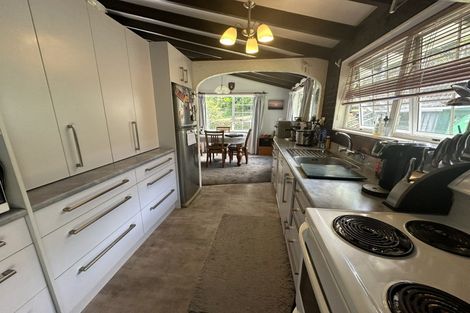 Photo of property in 8 Meuli Street, Eltham, 4322