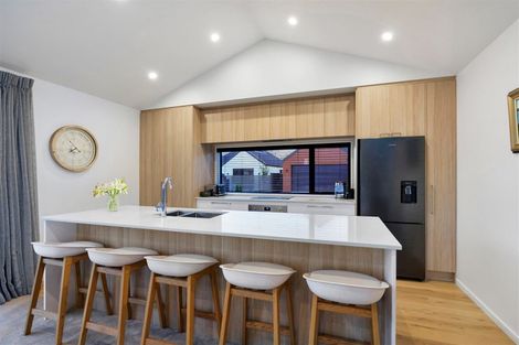 Photo of property in 17 Bethell Close, Rangiora, 7400