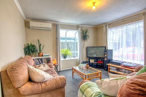 Photo of property in 3 Coromandel Court, Roslyn, Palmerston North, 4414