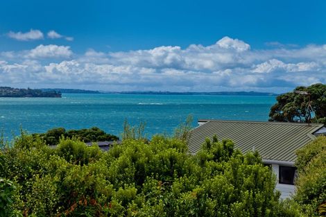 Photo of property in 2/42 Churchill Road, Murrays Bay, Auckland, 0630