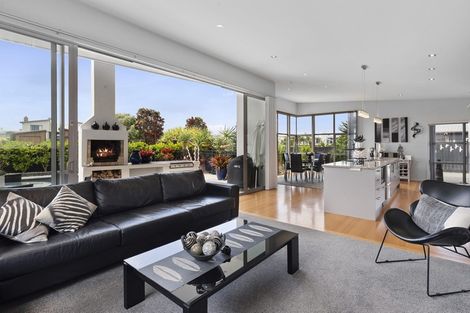 Photo of property in 4 Paraoa Crescent, Omaha, Warkworth, 0986