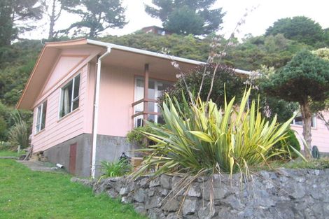 Photo of property in 25-27 Percy Dyett Drive, Karori, Wellington, 6012
