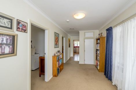Photo of property in 16 Chester Street, Levin, 5510