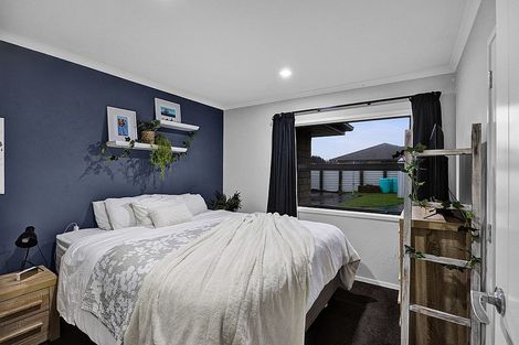 Photo of property in 34 Mercade Close, Stratford, 4332