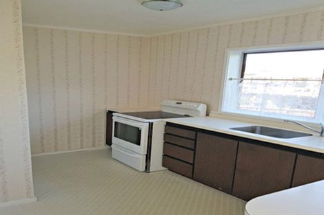 Photo of property in 2/10 Pamela Place, New Lynn, Auckland, 0600