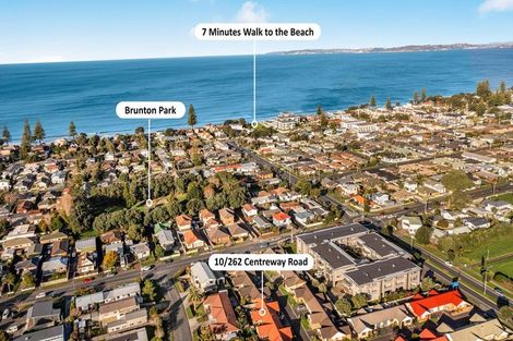 Photo of property in 10/262 Centreway Road, Orewa, 0931