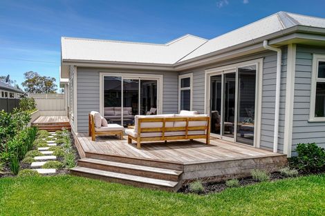 Photo of property in 129 Arataki Road, Havelock North, 4130