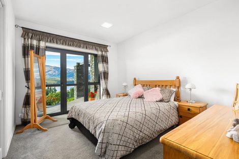 Photo of property in 56 Hayes View Lane, Lake Hayes, Queenstown, 9371