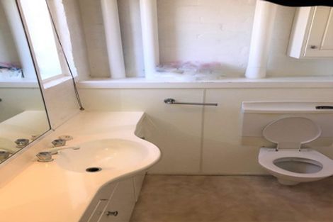 Photo of property in 141l Churton Drive, Churton Park, Wellington, 6037