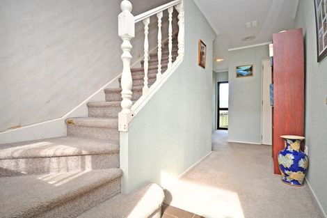 Photo of property in 2/37 Reeves Road, Pakuranga, Auckland, 2010