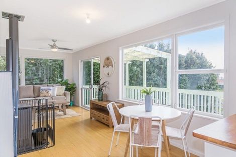 Photo of property in 45 Wade River Road, Stanmore Bay, Whangaparaoa, 0932