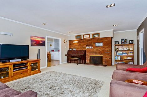 Photo of property in 13 Tahi Terrace, Glen Eden, Auckland, 0602