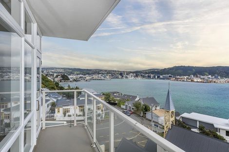 Photo of property in Gateway Apartments, 19 Maida Vale Road, Roseneath, Wellington, 6011