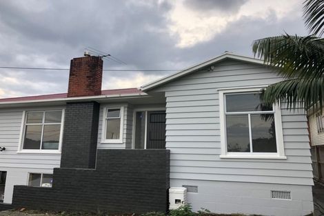 Photo of property in 147 Golf Road, Titirangi, Auckland, 0600