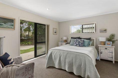 Photo of property in 1 Andalusian Place, Papamoa Beach, Papamoa, 3118