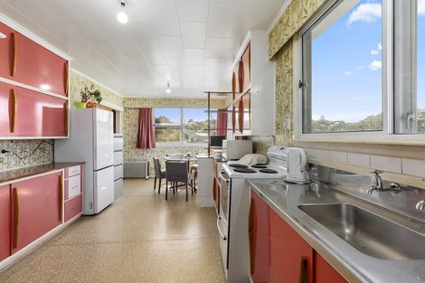 Photo of property in 13 Lambley Road, Titahi Bay, Porirua, 5022