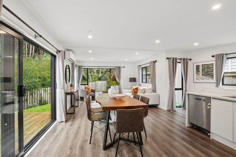 Photo of property in 65a Woodside Road, Massey, Auckland, 0614