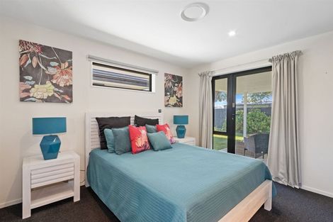 Photo of property in 163 Queenspark Drive, Parklands, Christchurch, 8083